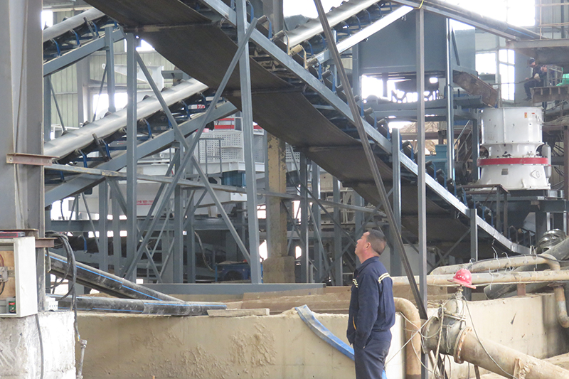 An Indonesian customer purchased a 300-ton-per-hour crushing production line from  Shifu Environmental